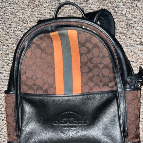 Men’s Coach Bookbag barely used like new - Picture 3 of 5